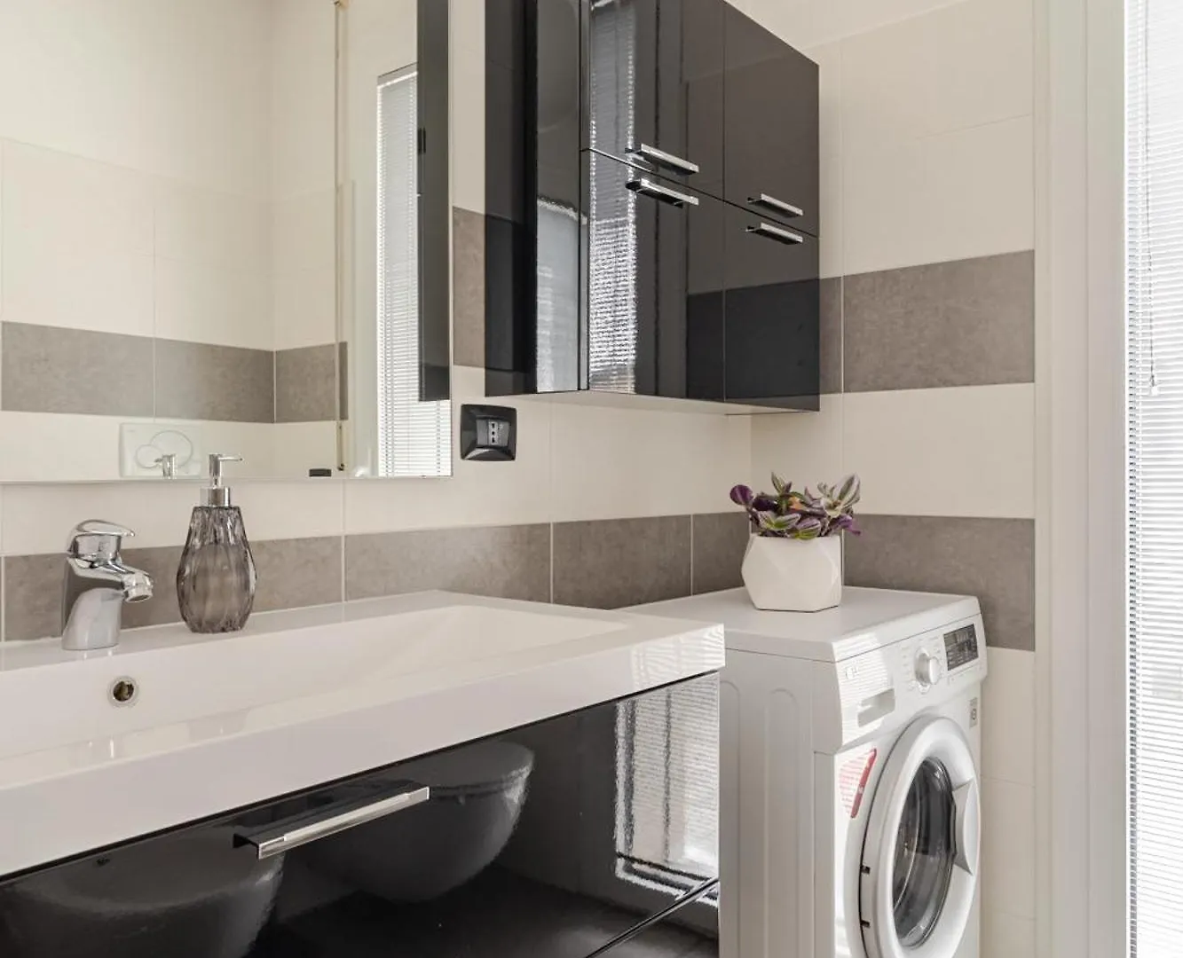 Dalmine Luxury Suite 아파트